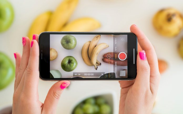 ART. 1 PERRONE Content Marketing EIPASS fotografare il cibo